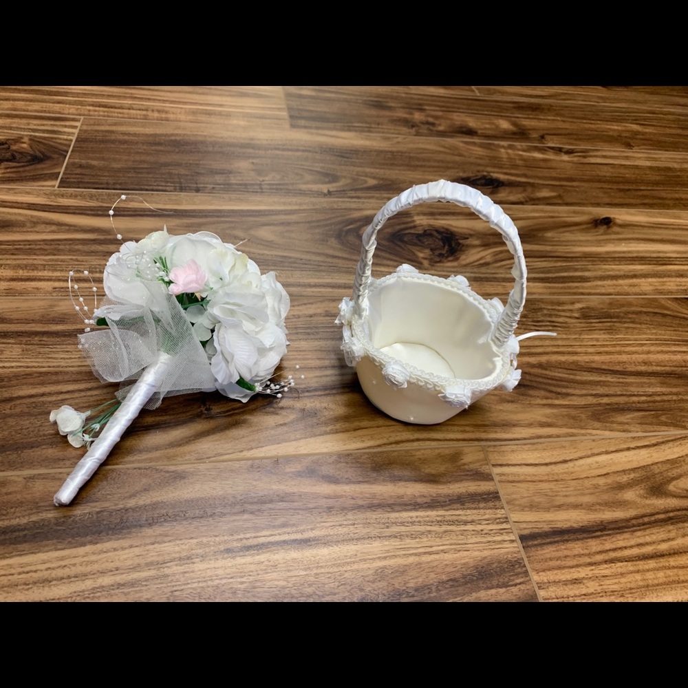 Lot of flower girl accessories
